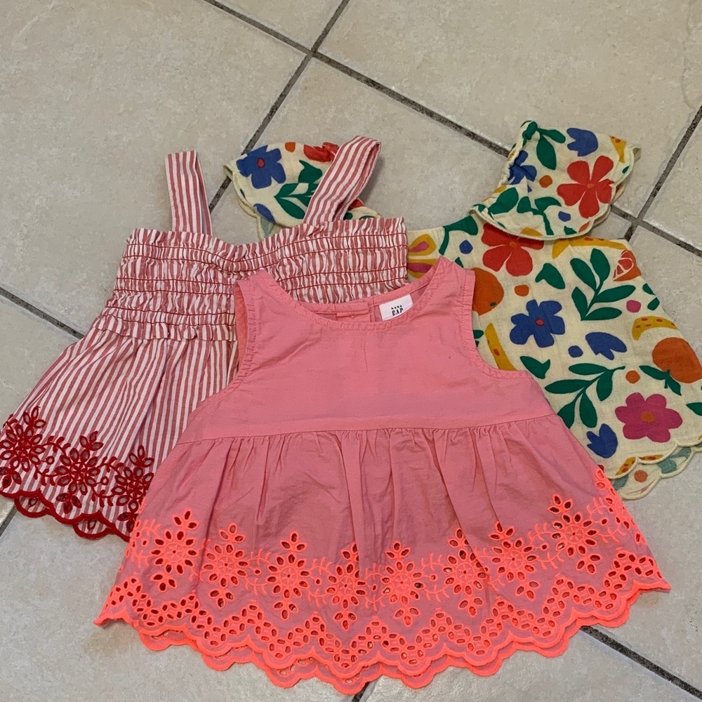 GAP Bundles ( 3 shirts)Kids Pink and Red Tops Set size 3T